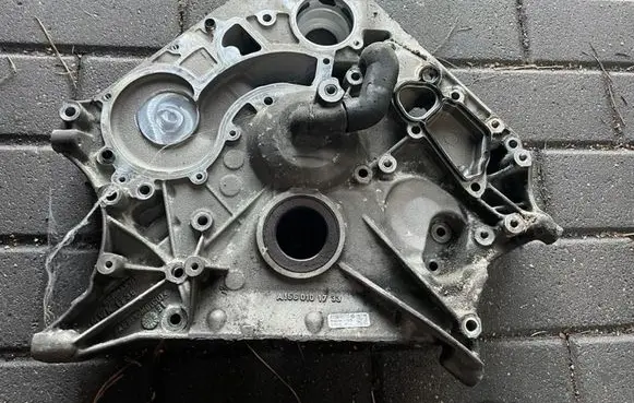 Mercedes-Benz S AMG W221 Timing chain cover a1560101733