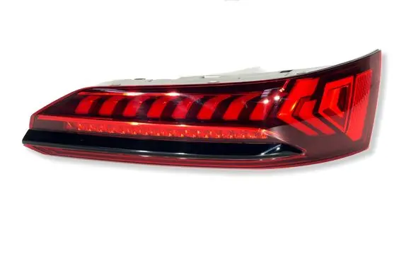 Audi Q7 4M Rear/tail lights 4M0945094H