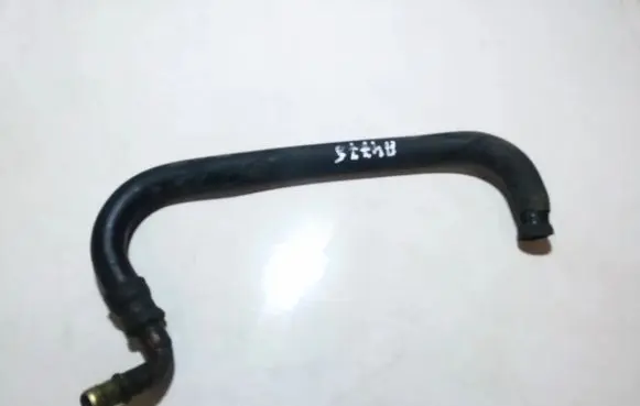 Volvo S70 V70 V70 XC Engine coolant pipe/hose
