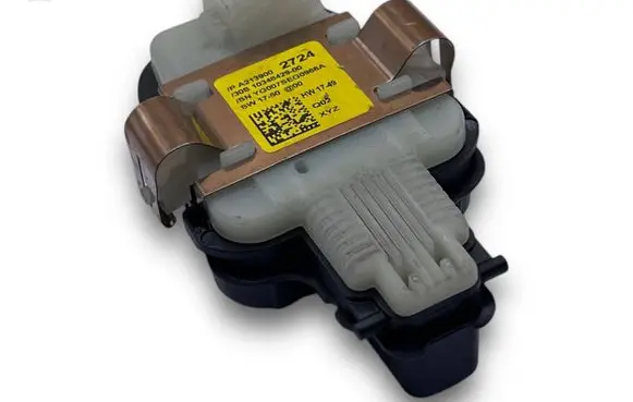 Mercedes-Benz C AMG W205 Central body control module S2733 A2139002724