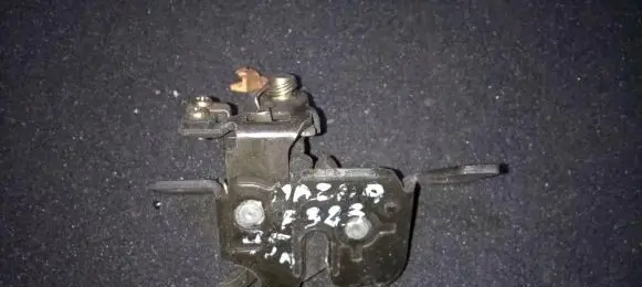 Mazda 323 F Tailgate/trunk/boot lock/catch/latch
