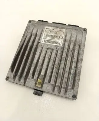 Renault Clio III Engine control unit/module 8200399038 R0410B034A 8200513163
