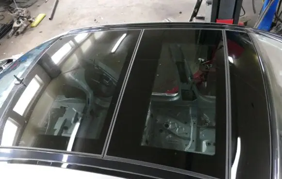 Mercedes-Benz E AMG W211 Roof 
