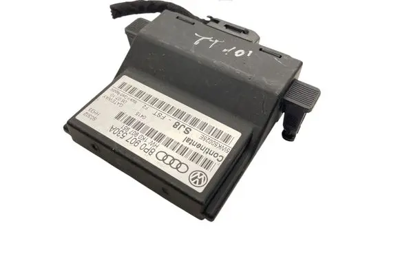 Audi TT TTS Mk2 Gateway control module 8P0907530A 5WK50025E