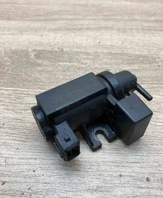 BMW X5 E70 Turbo solenoid valve 7584628