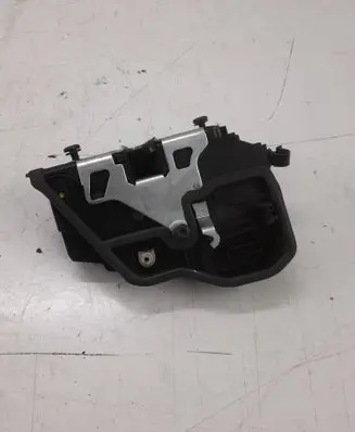 BMW X5 E70 Front door lock 7318422 1120085