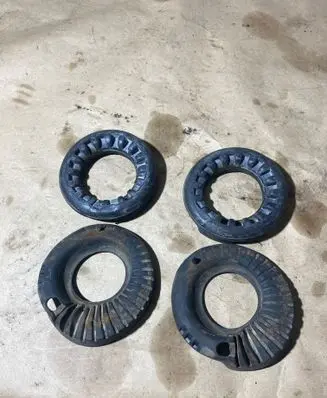Ford Focus Rear coil spring rubber mount AV615599CE AV615599DD