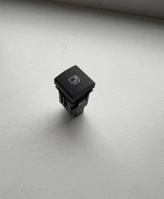 Toyota RAV 4 (XA50) Fuel tank opening switch 15F7000020