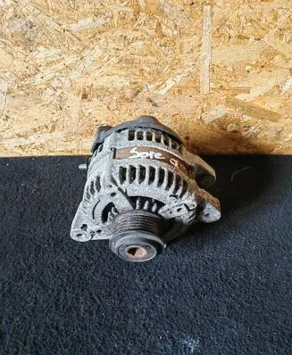 KIA Sorento Generator/alternator 373002F200