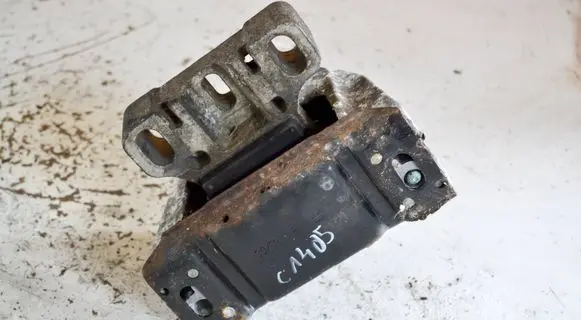 Volkswagen Golf IV Engine mount bracket 1J0199555