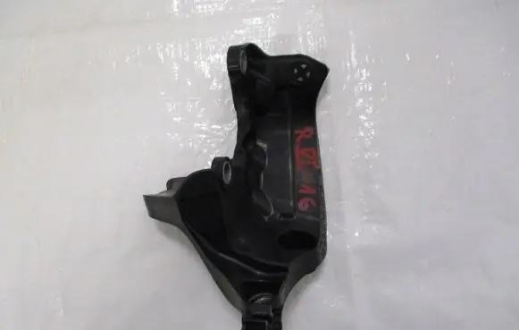 Peugeot 308 Engine mounting bracket 9815492580