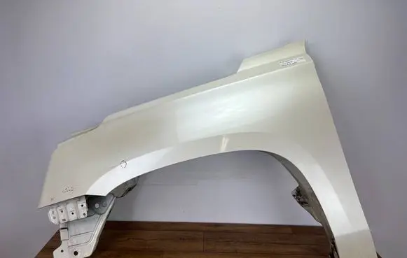 Cadillac Escalade IV Fender BLOTNIKESCALADEL