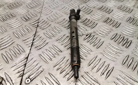 Audi A4 S4 B6 8E 8H Fuel injector 059130201f