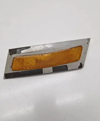 BMW X5 E70 Front reflector 63147162548 16475610 7162548