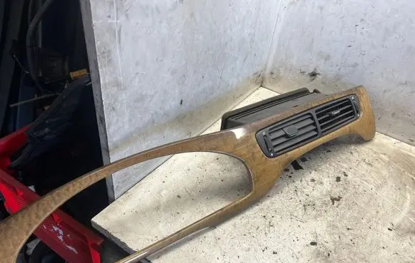 Dashboard trim