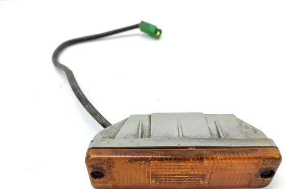 Volkswagen Polo II 86C 2F Front indicator light 019496