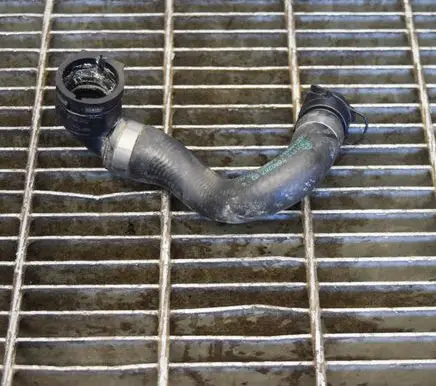 BMW 1 F20 F21 Engine coolant pipe/hose 7640287