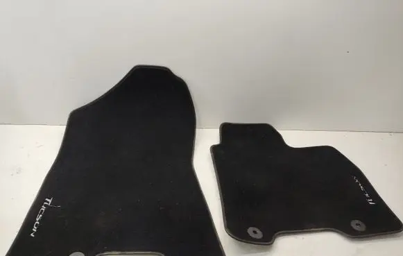 Hyundai Tucson TL Front floor mat D7143ADE10