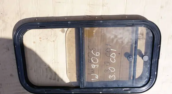 Mercedes-Benz Sprinter W906 Rear side window