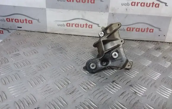 Ford Focus C-MAX Engine mounting bracket 9648584680