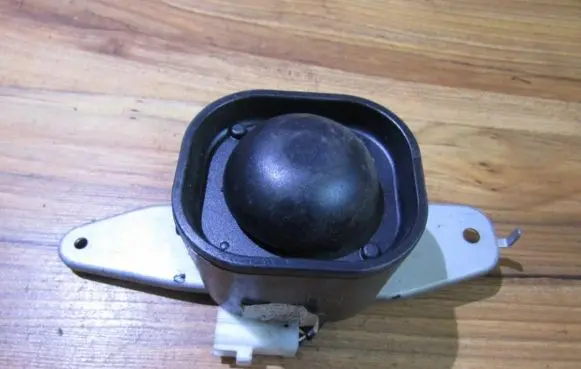 Toyota Avensis Verso Horn signal 8904044010 89040-44010
