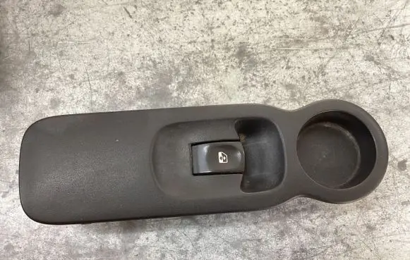 Renault Modus Electric window control switch 8200278436 5168001