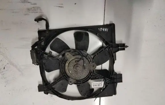Mazda Premacy Radiator cooling fan shroud 