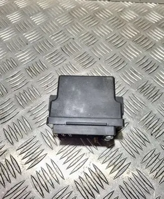 Volkswagen II LT Glow plug pre-heat relay 132165