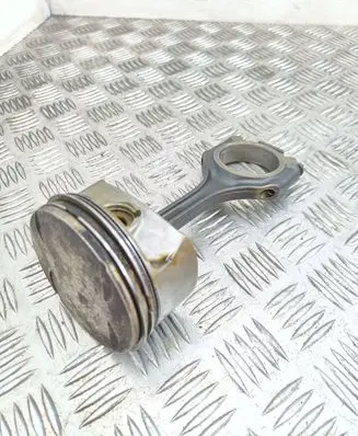 Piston with connecting rod