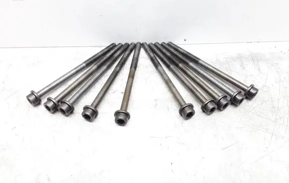 Volvo V50 Cylinder head bolts 