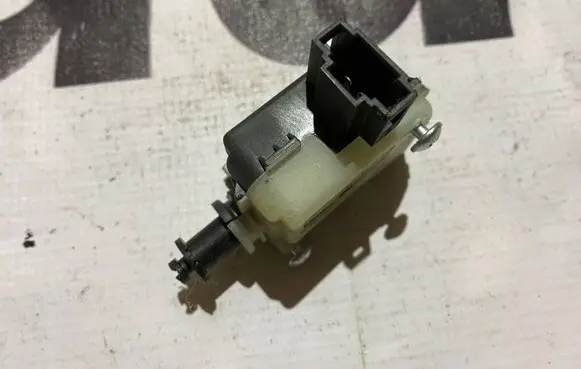 Mercedes-Benz E W211 Central locking motor A322902