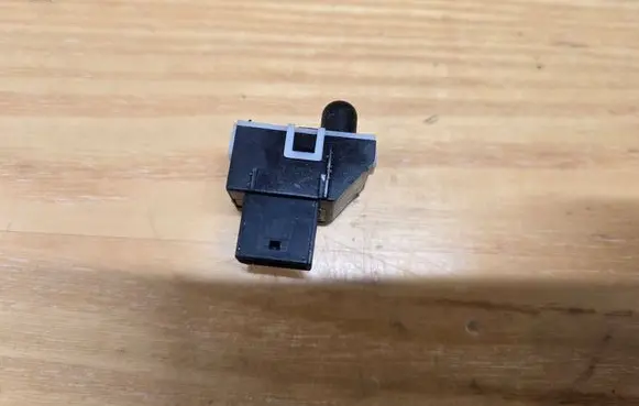 Audi A6 S6 C5 4B Sun solar sensor 4D0907539 6PT00717500