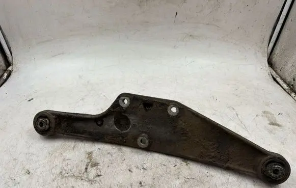 Audi A4 S4 B5 8D Rear differential/diff mount bracket 8D0599285