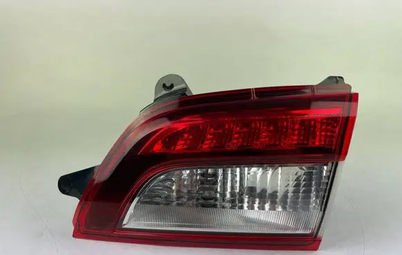 Subaru Outback (BS) Tailgate rear/tail lights 13260228