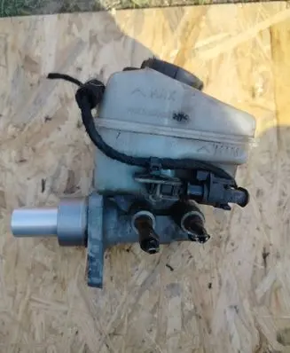 Opel Astra H Master brake cylinder 32067271 32067271B