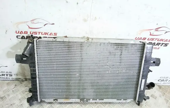 Opel Astra H Coolant radiator