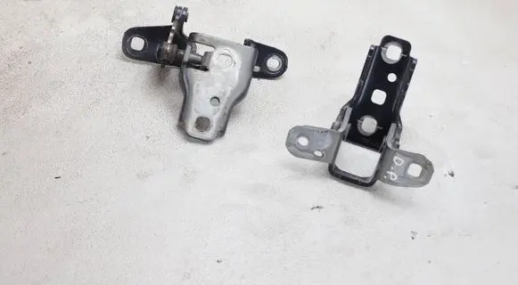 Dodge RAM 1500 DS Front door hinge set 6M161V562ACA R282