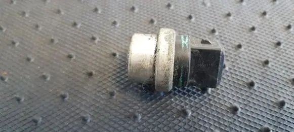 Coolant temperature sensor
