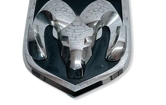 Dodge RAM 1500 DS Manufacturers badge/model letters 68082011AA
