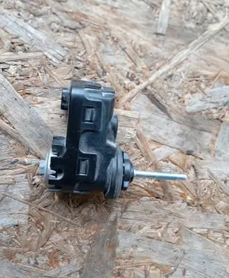 Headlight level adjustment motor