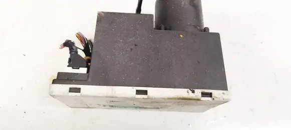 Vacuum pump