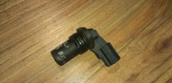 Ford Mondeo Mk III Camshaft position sensor 1S7F12K073AD 1119942