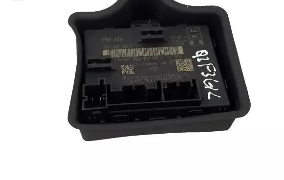 Audi Q3 8U Door control unit/module 5Q0959595K