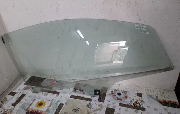Fiat Punto (199) Front door window/glass (coupe) 