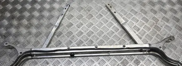 Audi A8 S8 D3 4E Engine mounting bracket 4E0805253E1