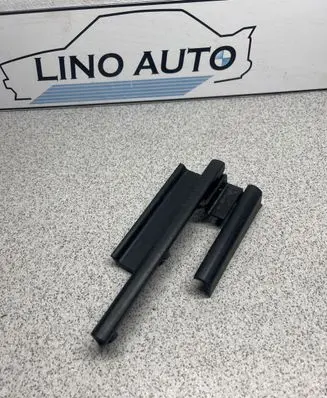 BMW 5 E60 E61 Front driver seat rail 7007695