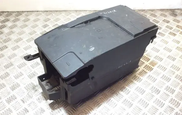 Opel Insignia A Battery box tray 13255614