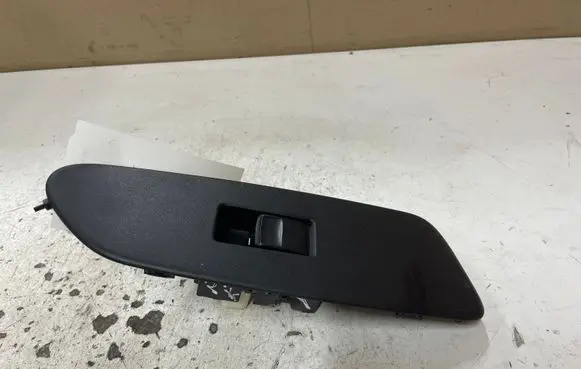Toyota Auris 150 Electric window control switch 7423102530
