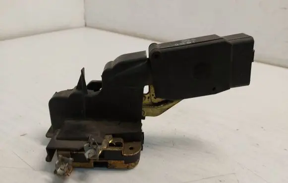 Mitsubishi Space Star Front door lock 0160801