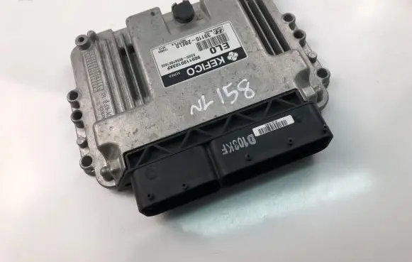 Hyundai i30 Engine control unit/module ECU 391102BEL0